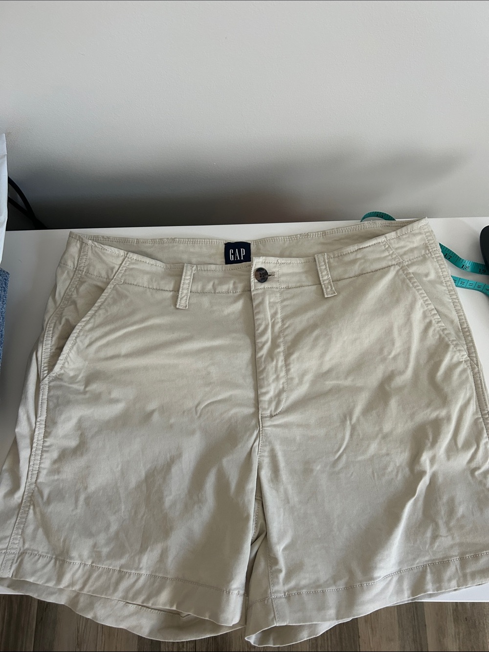 GAP Women’s Light Khaki Chino Shorts